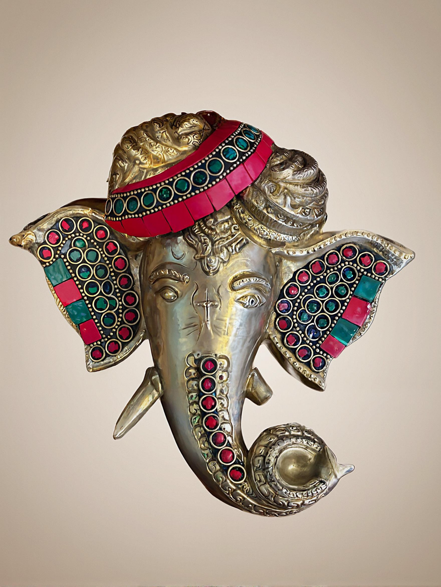 Ornate Brass Ganesha Wall Mask – A Fusion of Art, Color, and Divinity